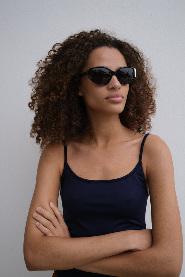 Prism PETRA Sunglasses | Black