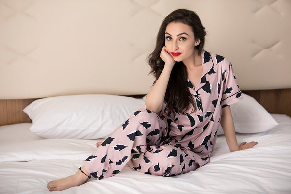 Private Lives A Luxurious Notch Collar Classic Night Suit