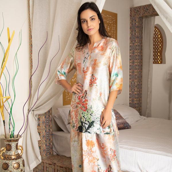 Private Lives Classic Indian Lungi-Kurta In Luxe-satin