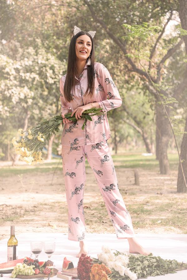 private lives Print Satin classic collar Night suit