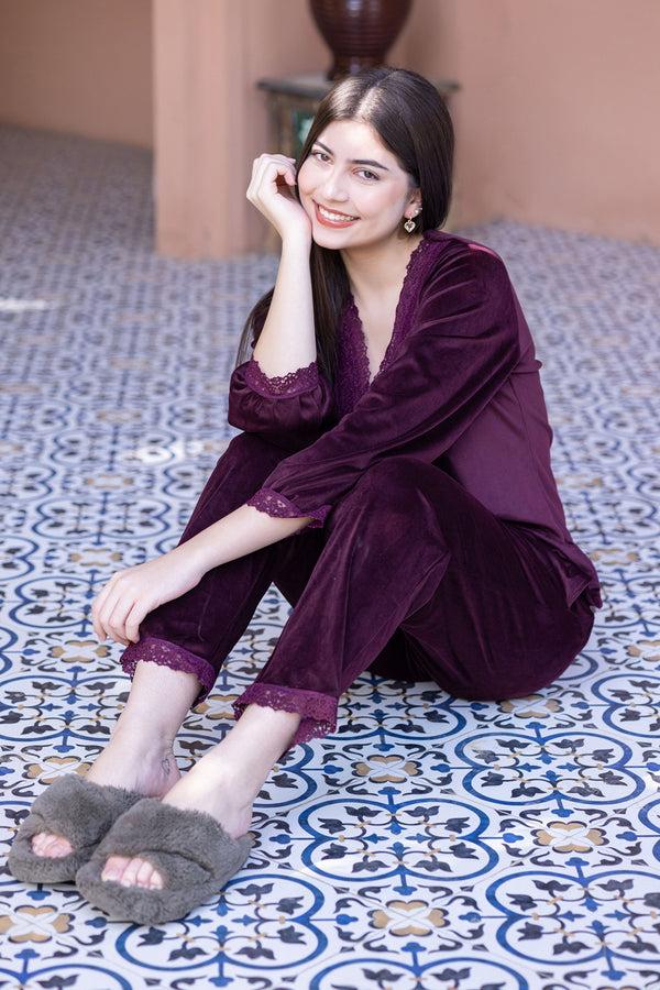 Private Lives Velvet Co-ord Set In Wine