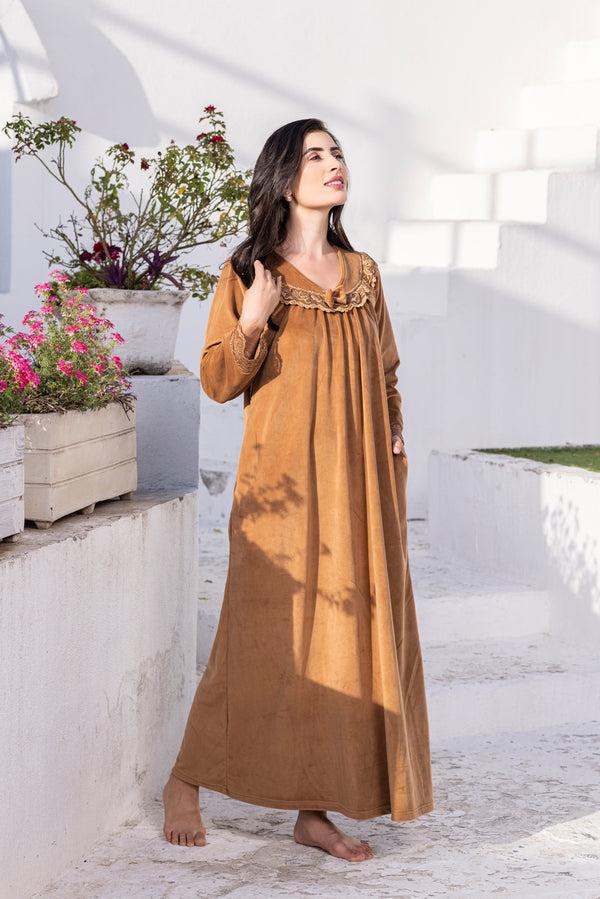 private lives Velvet nighty with lace detail in Caramel