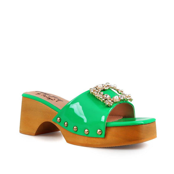 Privileged By J.c. Dossier Crilly White Platform Shoes