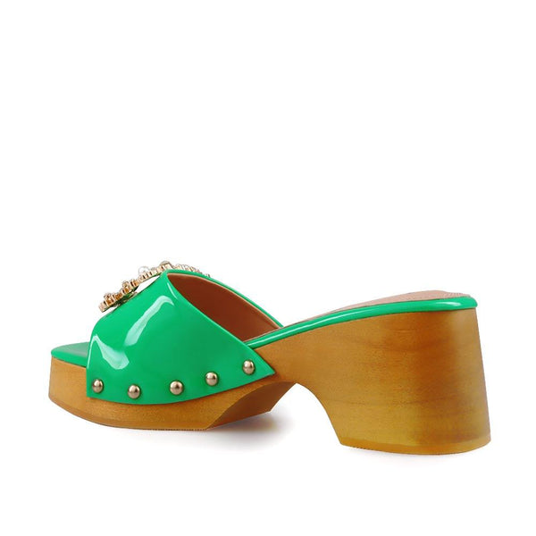 Privileged By J.c. Dossier Crilly White Platform Shoes