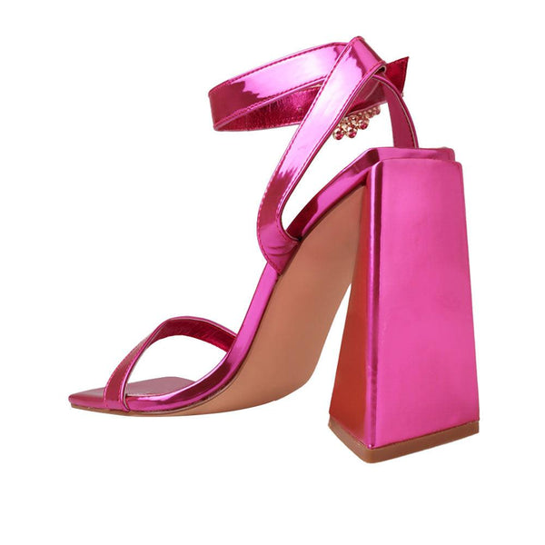 Privileged By J.c. Dossier Damian Pink Metallic Heel