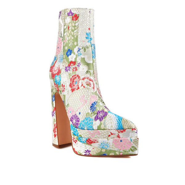 Privileged By J.c. Dossier Duke Floral Platform Bootie
