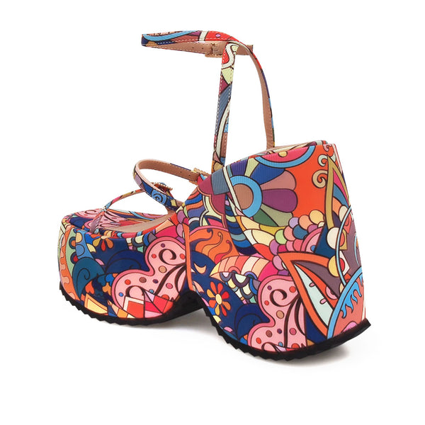 Privileged By J.c. Dossier Fismo Black Platform Heels