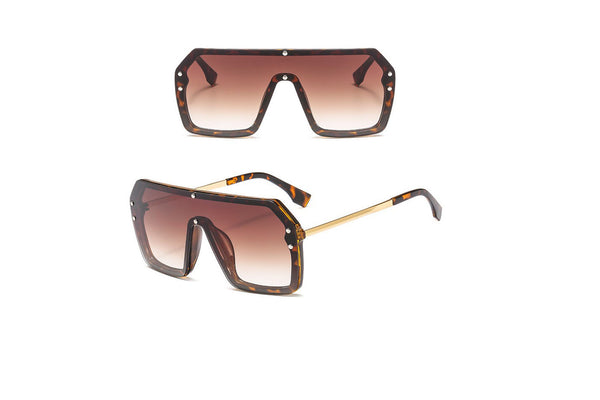 Privileged By J.c. Dossier Flare Sunnies Blue Sunglasses