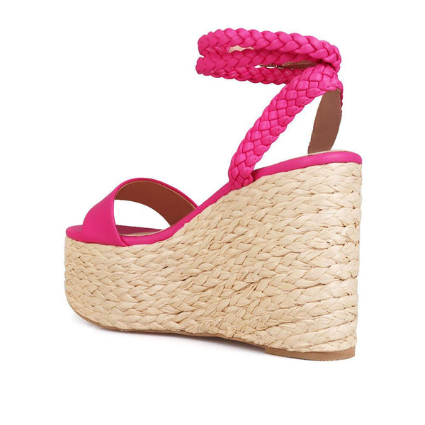 Privileged By J.c. Dossier Jalen Black Platform Ankle Bootie