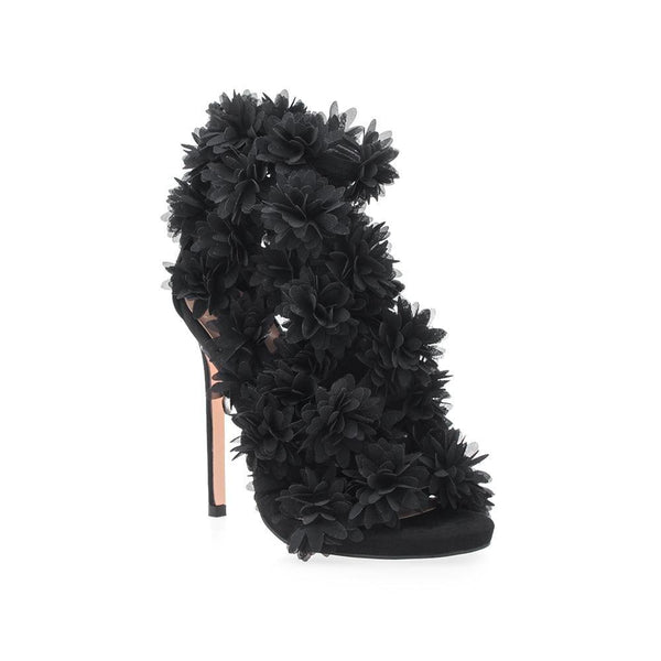 Privileged By J.c. Dossier Earvin Black Floral Heel