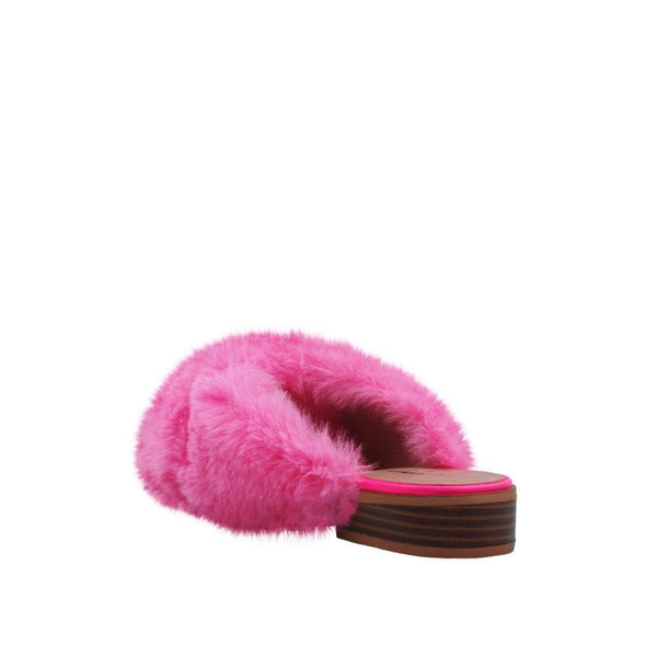 Privileged By J.c. Dossier Madihha Pink Furry Flats