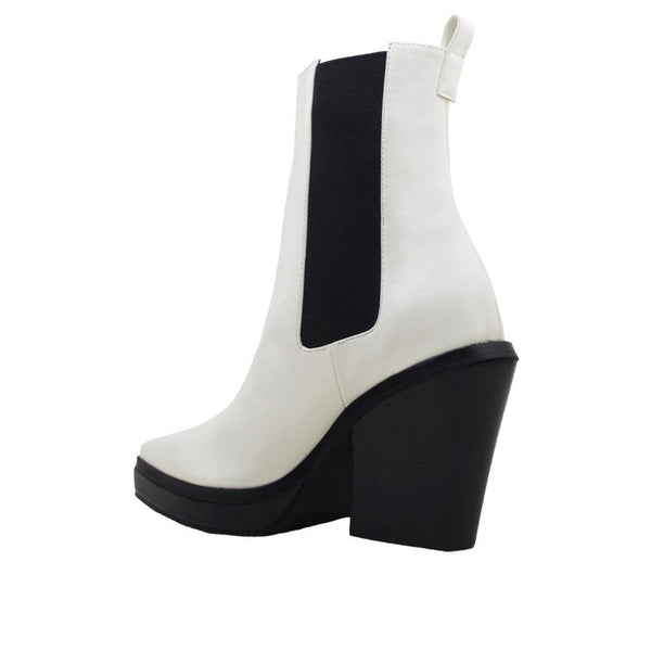 Privileged By J.c. Dossier Salena White Bootie With Platform Heel