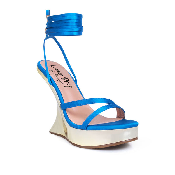 Privileged By J.c. Dossier Steffie Green Platform Wedges