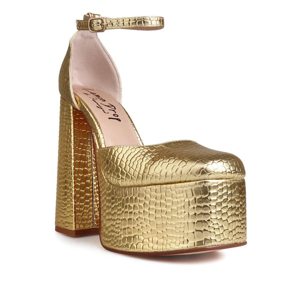 Privileged By J.c. Dossier Stolla Gold Platform Heels
