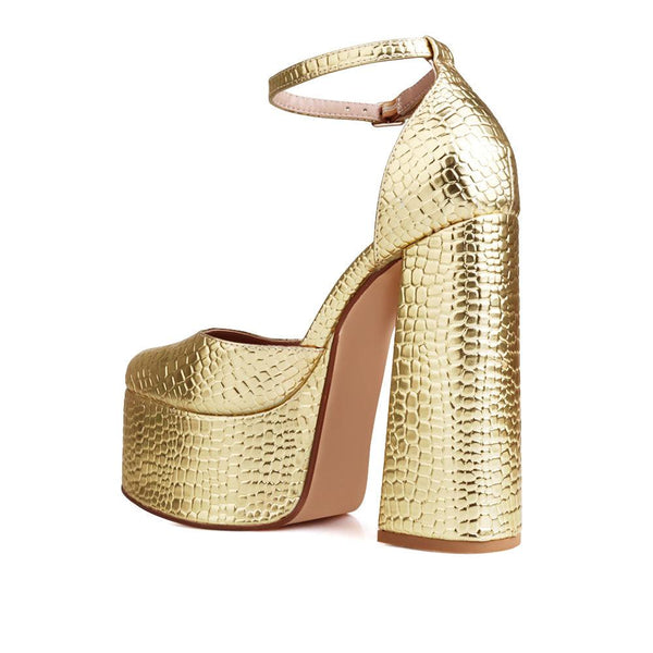 Privileged By J.c. Dossier Stolla Gold Platform Heels