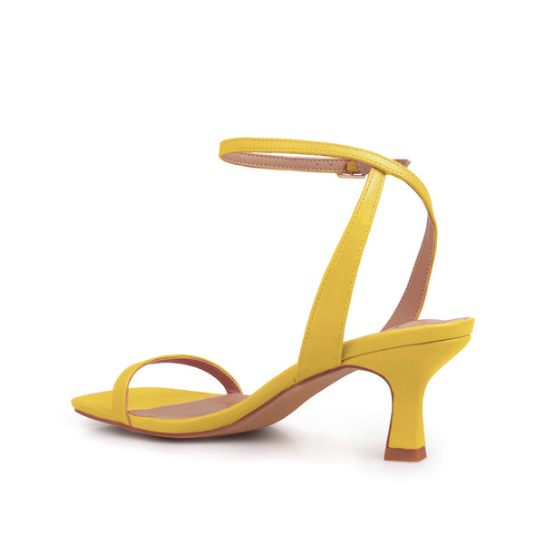Privileged By J.c. Dossier Tuscan Yellow Heel - Bold & Stylish