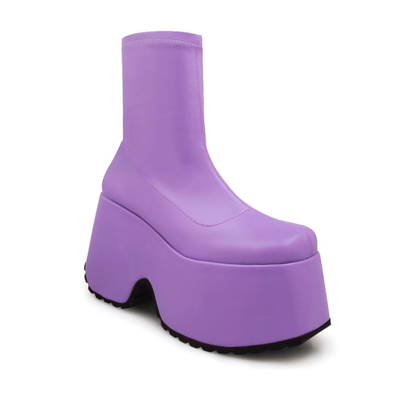 Privileged By J.c. Dossier Ybarra White Bootie - Bold Platform Heels