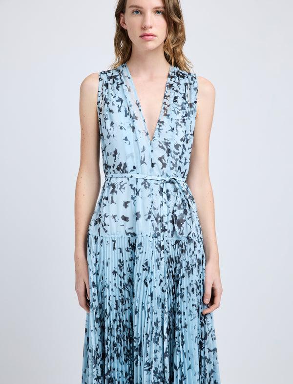 Proenza Schouler Proenza Schouler Pat Dress In Printed Crinkle Chiffon - Sky Blue Multi