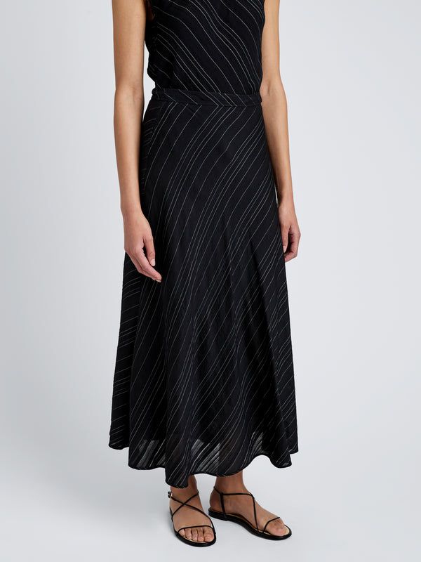 Proenza Schouler Proenza Schouler White Label Kaia Skirt In Woven Stripe Flou - Black/Chalk