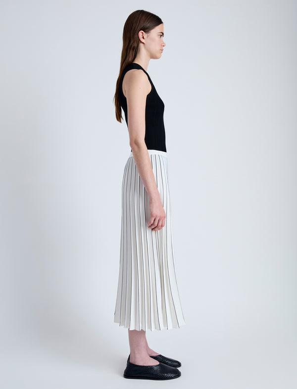 Proenza Schouler Proenza Schouler White Label Miles Skirt In Pleated Crepe - White/Black