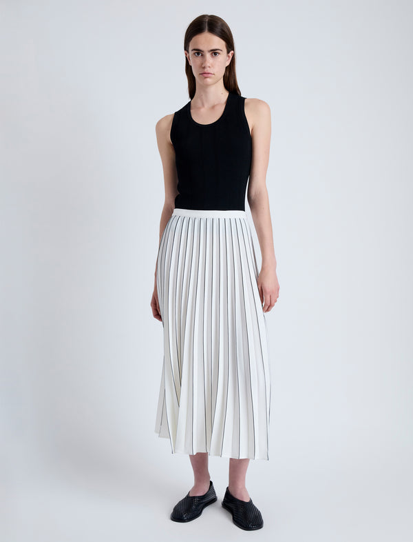 proenza schouler Proenza Schouler White Label Miles Skirt in Pleated Crepe - White/Black