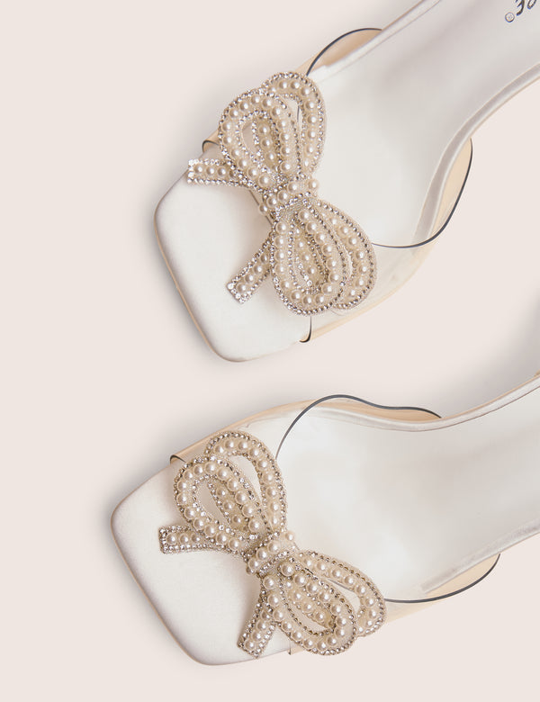 Public Desire Possesive White Pu Pearl Bow Court High Heels