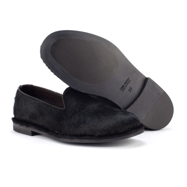 Punto Pigro HAND 06 SLIPPERS – Black Pony