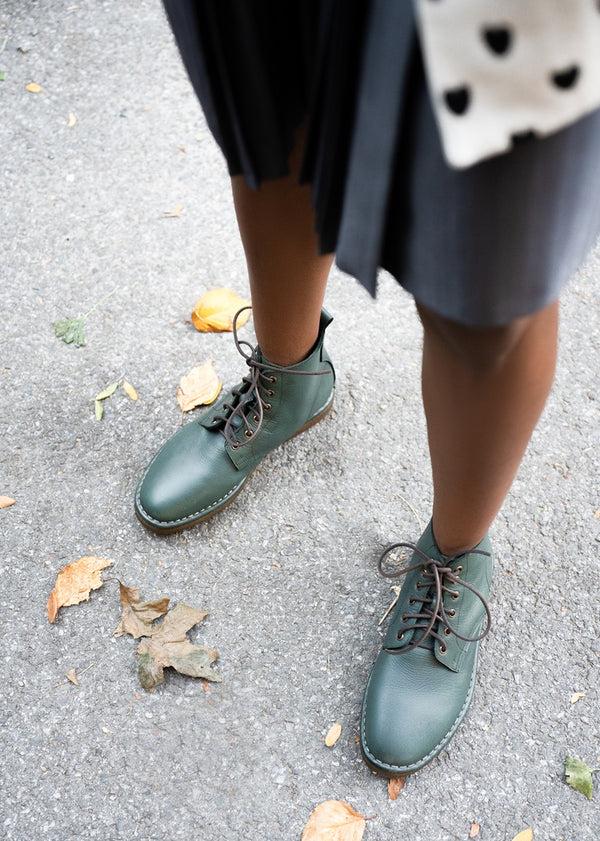 Punto Pigro HAND 30 ANKLE BOOTS – Pine
