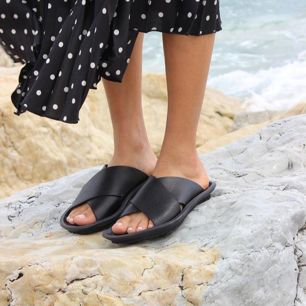 punto pigro OP-N07 W – Leather sandals