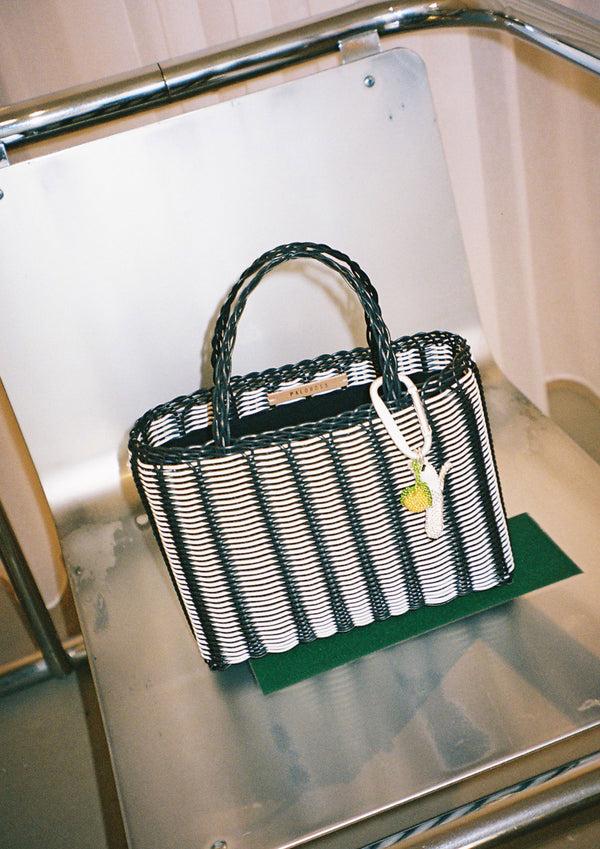 Pura Utz Banana Carabiner