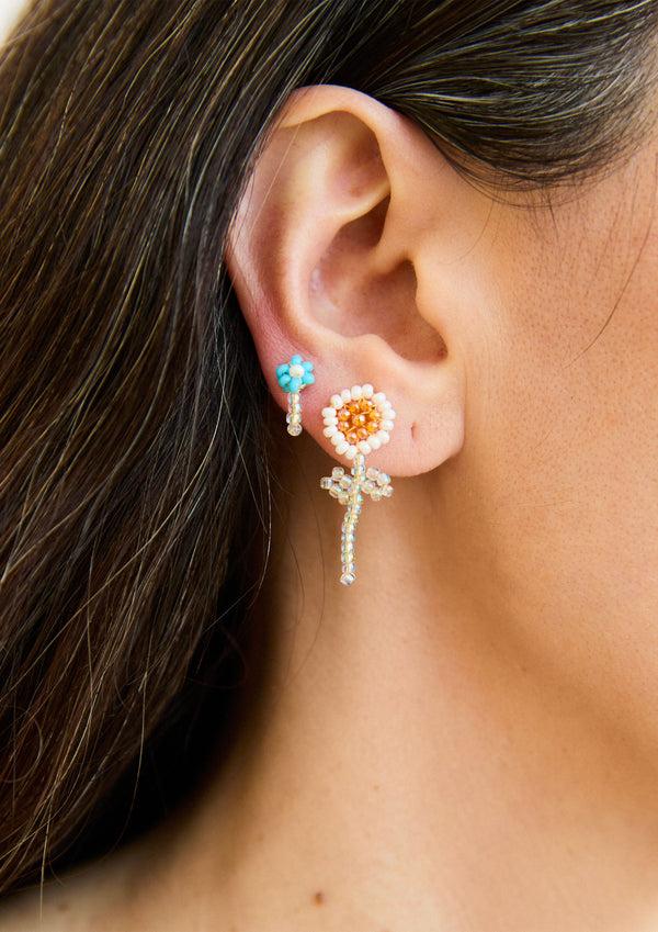 Pura Utz Blue Flower Ear Stick
