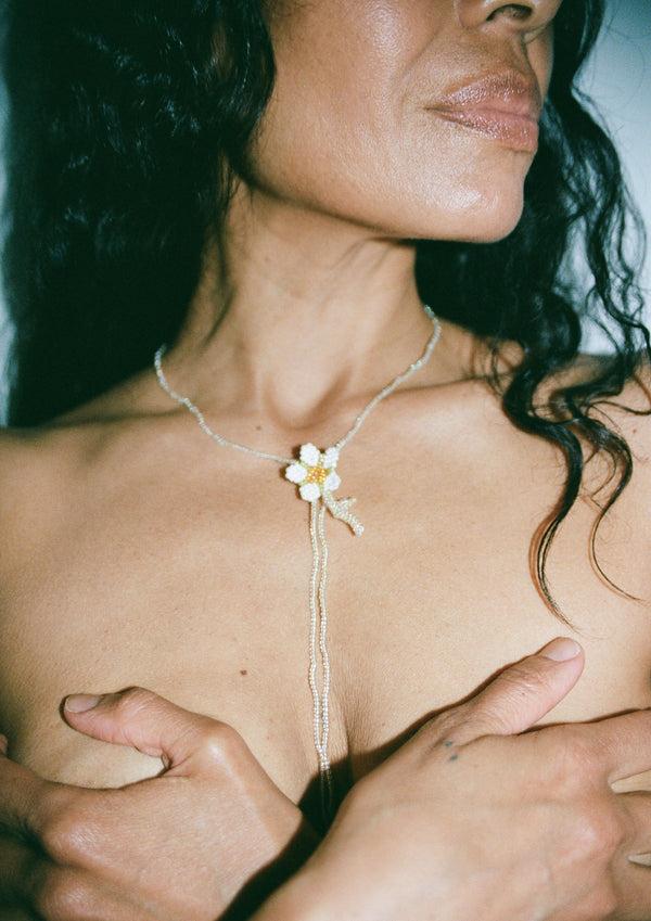Pura Utz Daisy Tie Bolo