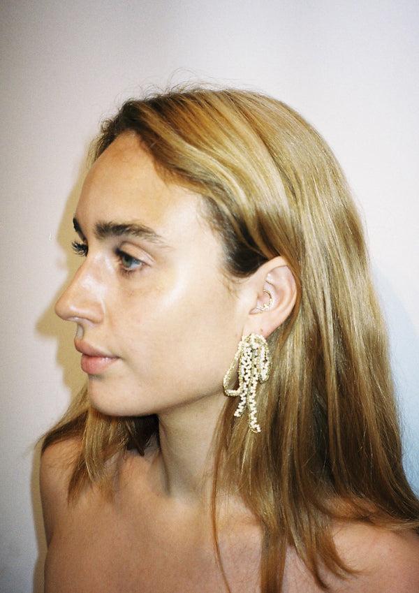 Pura Utz Lace Bow Ear Stick