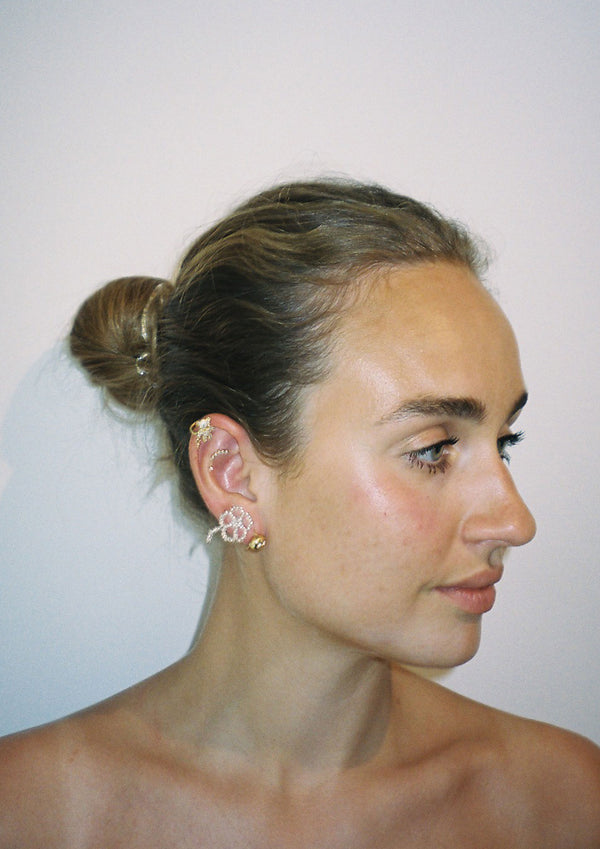 Pura Utz Mini Flower Ear Stick