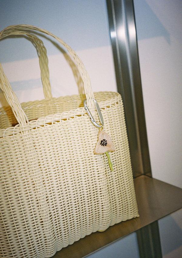 Pura Utz Pink Poppy Carabiner