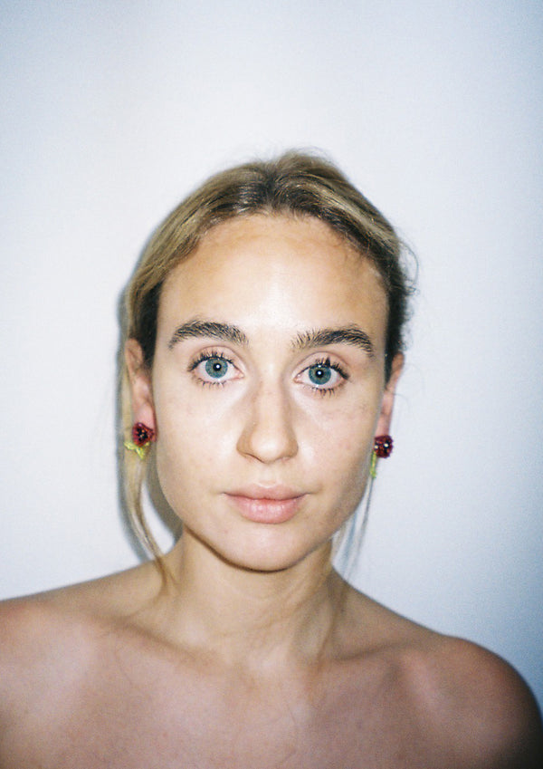 Pura Utz Red Poppy Ear Stick