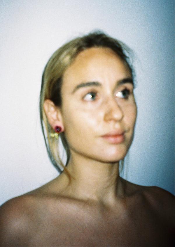 Pura Utz Red Poppy Ear Stick