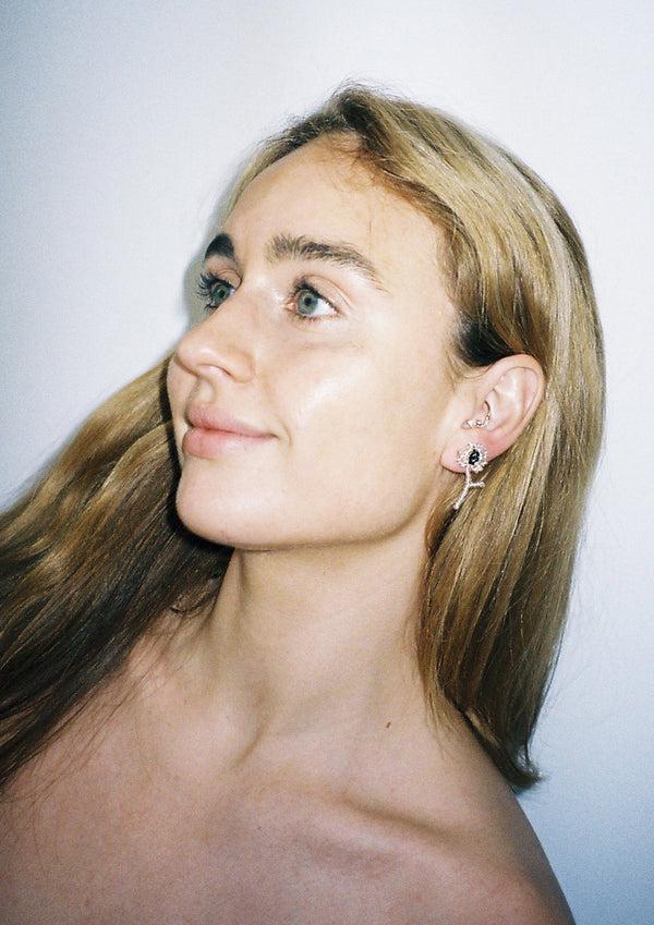 Pura Utz Silver Flor Ear Stick