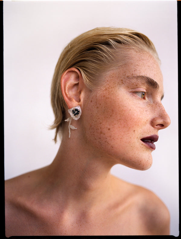 Pura Utz Silver Poppy Ear Stick