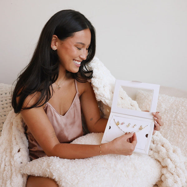 Pura Vida Harper Necklace & Charms Box