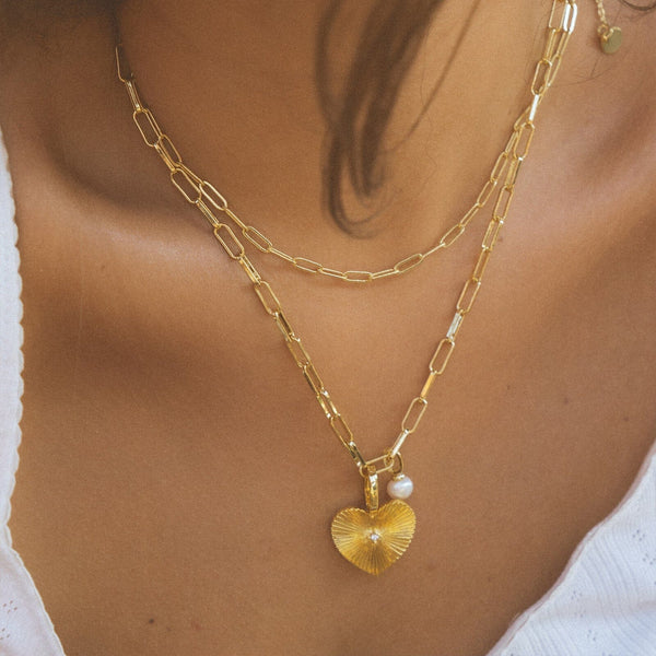 Pura Vida Harper Statement Heart Charm