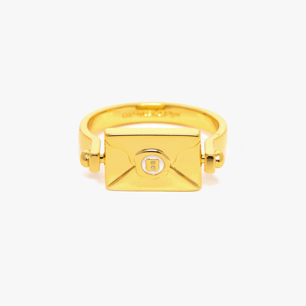 pura vida Hogwarts™ Letter Flip Ring