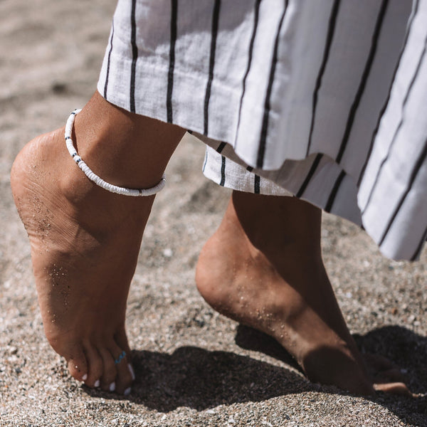 Pura Vida Puka Shell Stretch Anklet