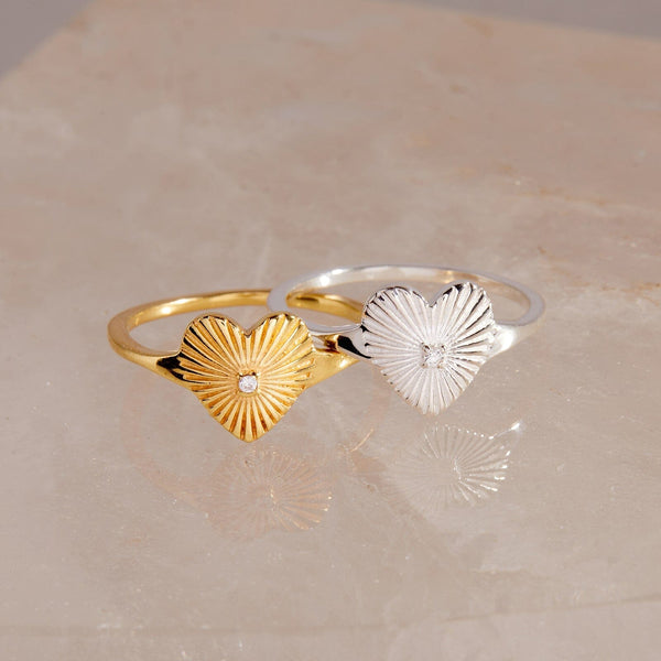 Pura Vida Sunburst Heart Ring