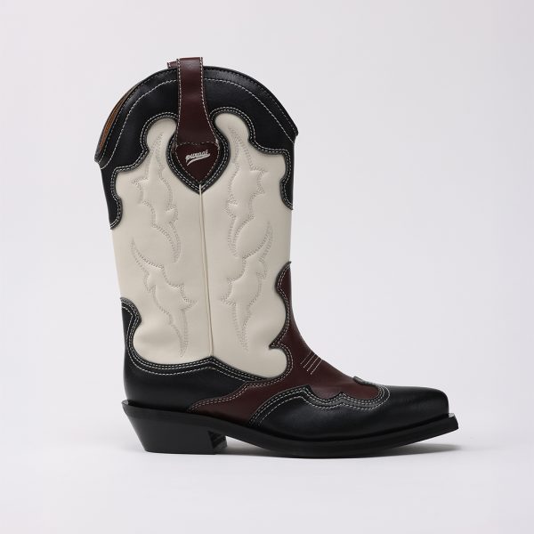 puraai COB Vegan leather white black and brown with embroidery. Outsole black.COB