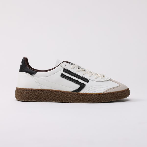 puraai MILK Vegan leather white logo and detail black. Outsole choccolate and lacewhite. MILK