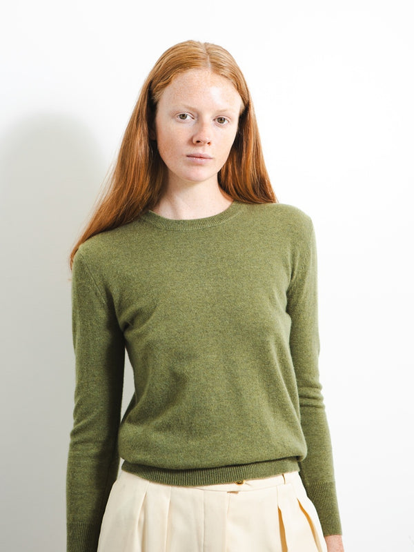 pure cashmere nyc Classic Crew Neck Sweater_Olive