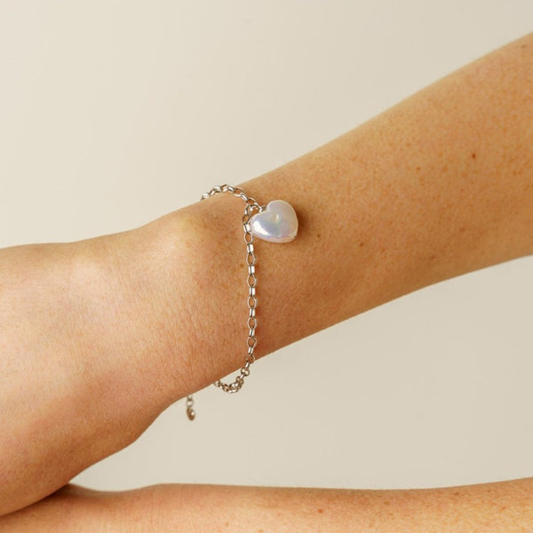 pure elements BLESSED HEART PEARL BRACELET