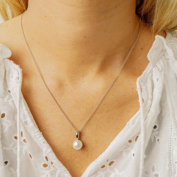 pure elements FOREVER PEARL PENDANT