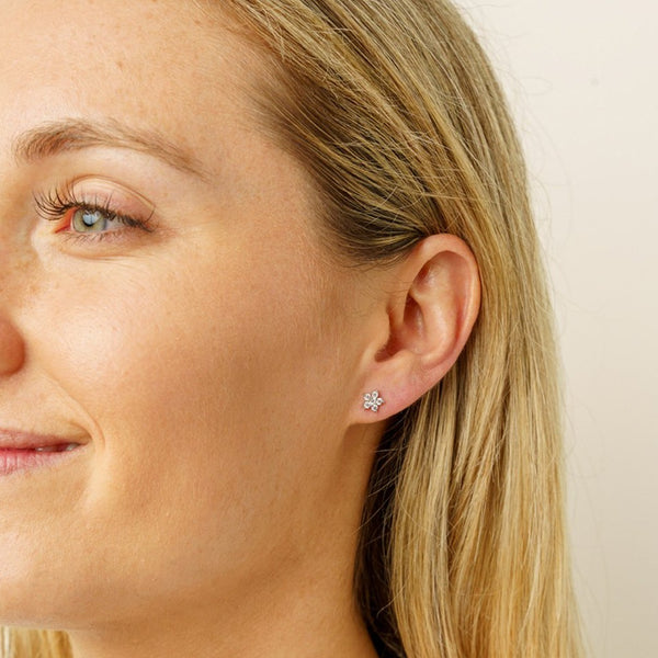 pure elements HUGS & KISSES STUDS